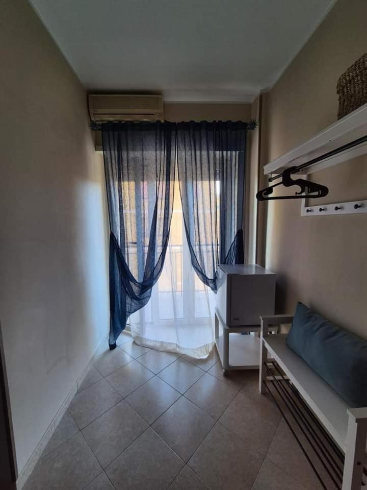Vacanze Romane المظهر الخارجي الصورة